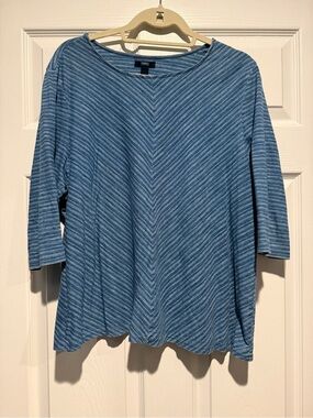 Chaps Blue Striped V‑Chevron 3/4 Sleeve Tee